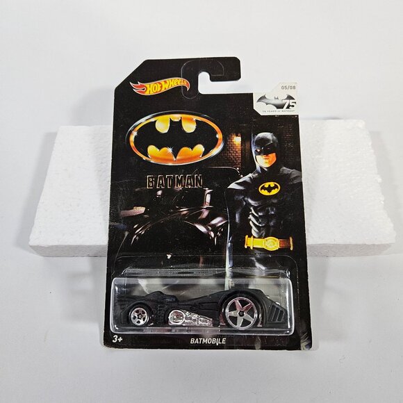 Hot Wheels 2014 Collectible 75 Years of Batman 5 Die-Cast Vehicles (Lot 11) - Picture 7 of 11